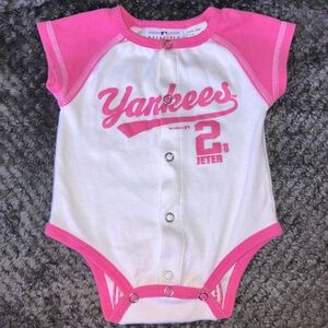 officially licensed MLB New York Yankees Derek Jeter baby girls' bodysuit 0-3m